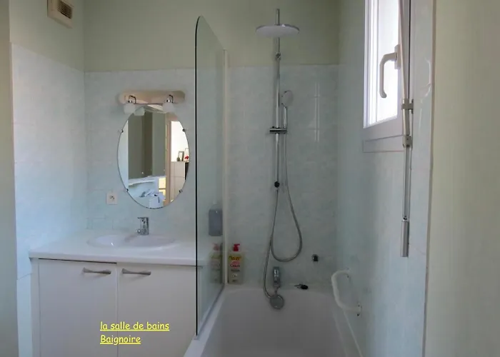 Saint-maurille Coeur D'angers Et Parking * 昂热